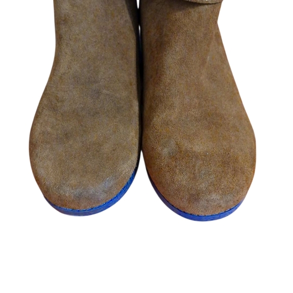 Michael Kors Emma Brown Heart Ankle Boot Girls' Suede Booties Size 5 - Picture 3 of 11